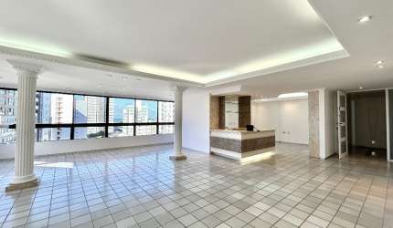 Lindo e amplo apartamento à venda em Manaíra, João Pessoa/PB