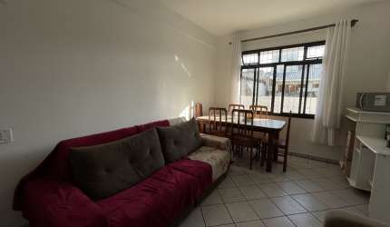 Apartamento térreo Canasvieiras 3 quadras da praia