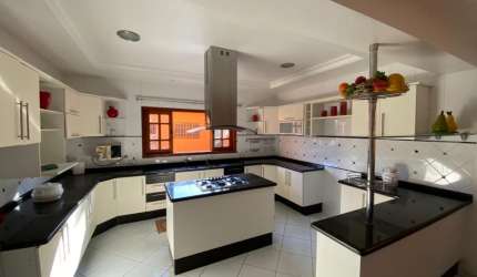 Casa com 4 Dormitórios - Zona Sul de Sorocaba