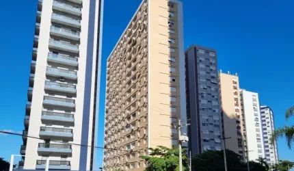Apartamento em Santos - Pé na Areia e Andar Alto!