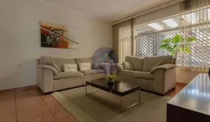 Casa a venda na Vila Pires em Santo André, com 253m².