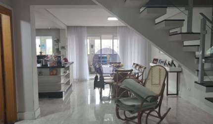 Sobrado a venda na Vila Curuçá em Santo André, com 305m².
