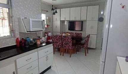 Sobrado à venda no Jardim Teles de Meneses, em Santo André com 150m².