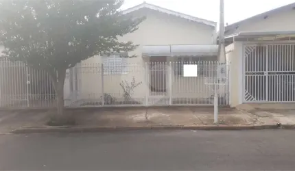 Casa com 2 quartos à venda em Centro - SP