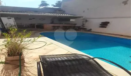 Casa térrea com 3 quartos à venda em Vila Suíça - SP