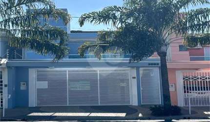 Sobrado com 3 quartos à venda em Centro - SP