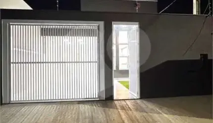 Casa com 3 quartos à venda em Jardim Bom Sucesso - SP