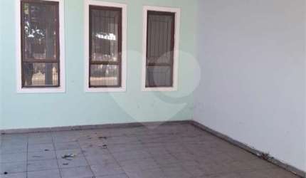 Casa com 3 quartos à venda em Vila Brizzola - SP