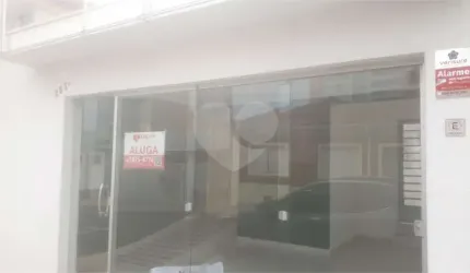 Casa com 2 quartos para locação em Centro - SP