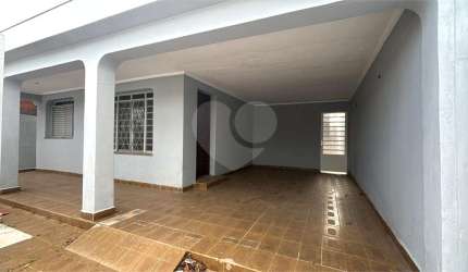 Casa com 3 quartos à venda ou para locação em Vila Costa E Silva - SP