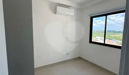 Apartamento com 2 quartos à venda ou para locação em Jardim Santiago - SP
