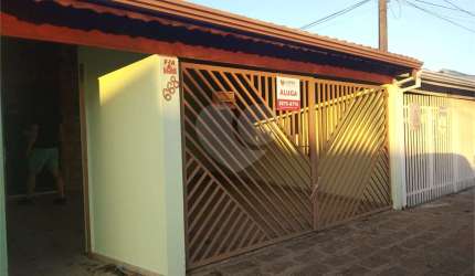 Casa térrea com 3 quartos para locação em Vila Maria Helena - SP