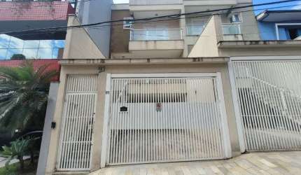 Atraente sobrado para venda com 3 quartos, sendo 3 suítes, 245.8m²