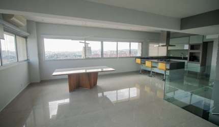 Aconchegante duplex para venda com 3 quartos, sendo 1 suíte, 115m²