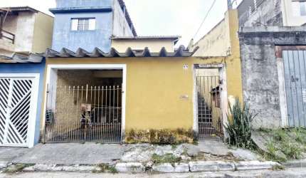 Confortável casa de vila para venda com 2 quartos, 63m²
