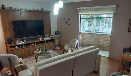 Deslumbrante sobrado para venda com 4 quartos, sendo 3 suítes, 250m²
