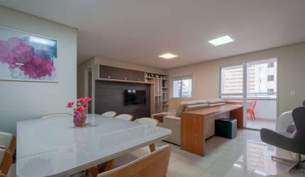 Agradável apartamento tipo para venda com 2 quartos, sendo 1 suíte, 83m²