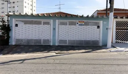 Agradável casa tipo para venda com 5 quartos, 215m²