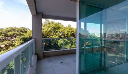 Confortável apartamento tipo para venda com 4 quartos, sendo 2 suítes, 150m²