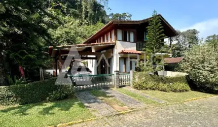 CASA EM CONDOMÍNIO TERESÓPOLIS CARLOS GUINLE