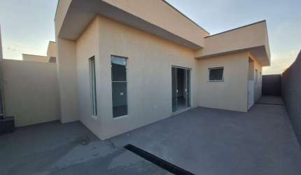 Casas novas, prontas para financiar e usar o FGTS como entrada!