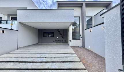 Casa com 03 quartos (suíte) - 135m² construídos - Aristocrata.