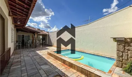 Casa à venda no bairro Parque dos Bandeirantes - Ribeirão Preto/SP