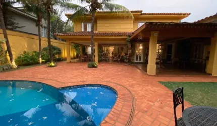 Casa à venda condomínio Villa Victória