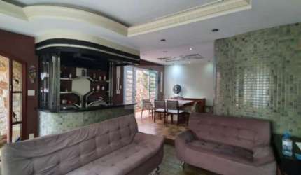 Casa à venda em São Caetano do Sul-SP, no Jardim São Caetano: 3 quartos, 1 suíte, 4 banheiros, 154m² de área.