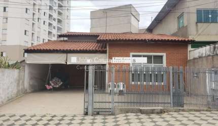Casa à venda na Vila Progresso com 2 suítes
