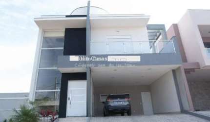 Casa no condomínio Renaicensse