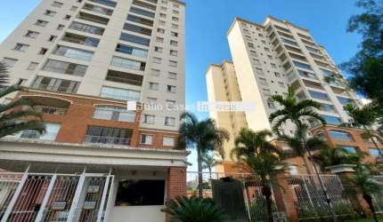 Apartamento a venda com 3 quartos.