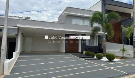 Casa térrea a venda em condomínio