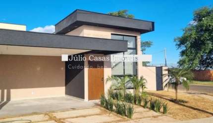 Casa a venda em condomínio com 3 suítes