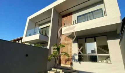 VENDA: SOBRADO PRONTO PARA MORAR com 1 suíte + 2 Dormitórios - Dom Bosco - Itajaí/SC
