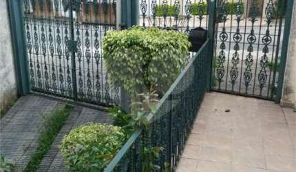 Sobrado com 3 quartos à venda em Jardim Virginia Bianca - SP