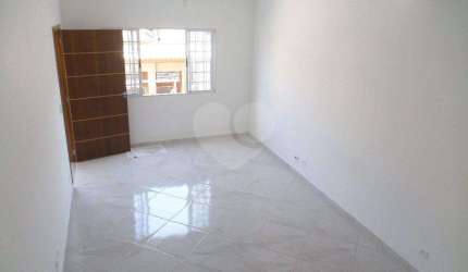 Sobrado com 3 quartos à venda em Vila Constança - SP