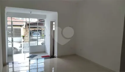 Casa térrea com 3 quartos à venda em Jardim Franca - SP
