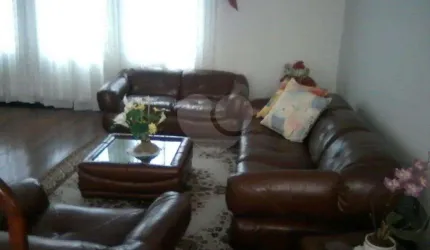 Casa térrea com 4 quartos à venda em Vila Mazzei - SP