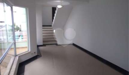 Sobrado com 4 quartos à venda em Água Fria - SP