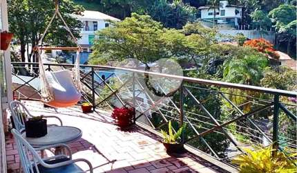 Sobrado com 4 quartos à venda em Jardim Ibiratiba - SP