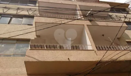 Prédio inteiro à venda em Bom Retiro - SP