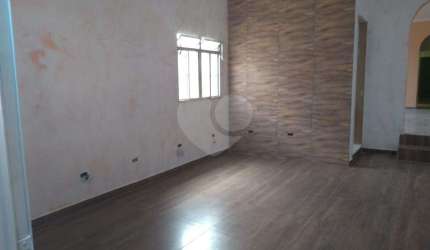 Condomínio com 2 quartos à venda em Vila Francos - SP
