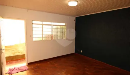 Casa térrea com 2 quartos à venda em Vila Albertina - SP