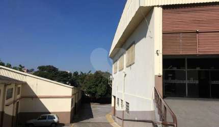 Prédio inteiro à venda ou para locação em Vila Jaraguá - SP