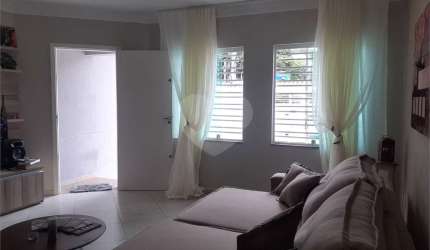 Sobrado com 3 quartos à venda em Vila Vitório Mazzei - SP