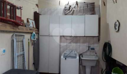 Sobrado com 3 quartos à venda em Jardim Santa Mena - SP
