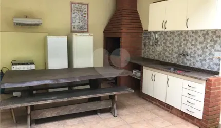 Sobrado com 4 quartos à venda em Vila Galvão - SP