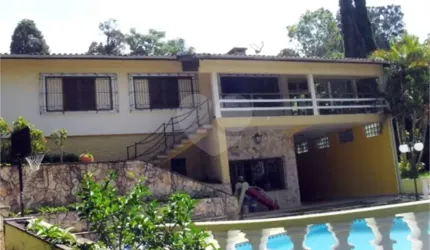 Sobrado com 5 quartos à venda em Roseira - SP