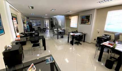 Prédio inteiro à venda ou para locação em Água Fria - SP